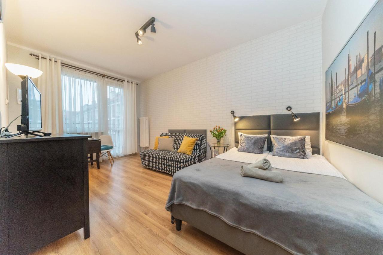 Lägenhet Przytulne Z Balkonem, 150m Od Dworca Glowny Gdańsk